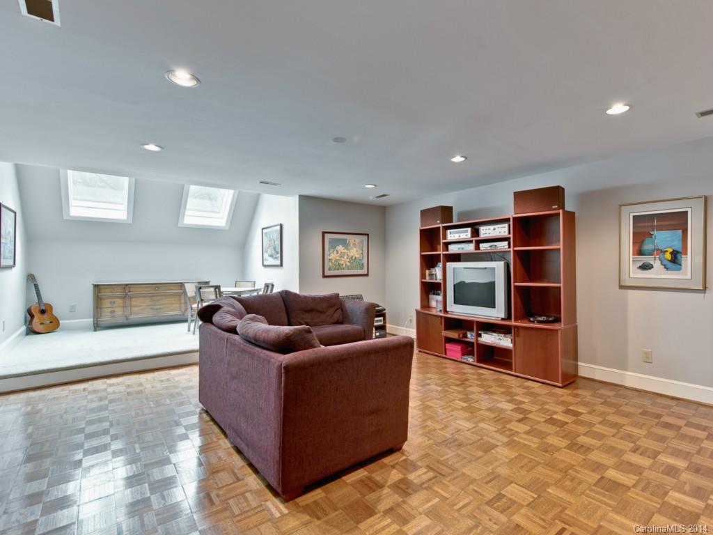 4817 Hardison Road Charlotte, NC 28226 - Photo 20 of 24 Gallery Image 20