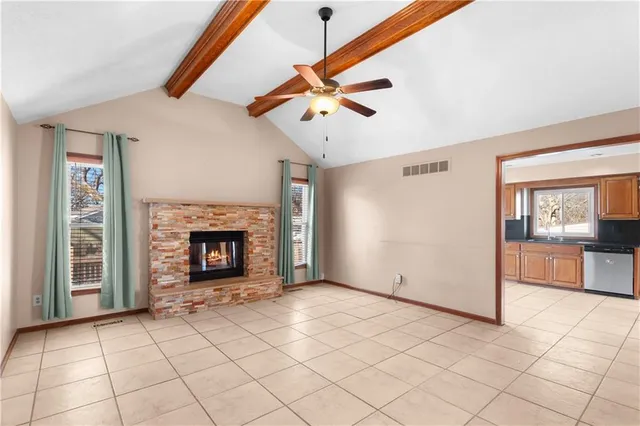 $330,000 | 2421 Northwest Leann Drive, Blue Springs, MO 64014