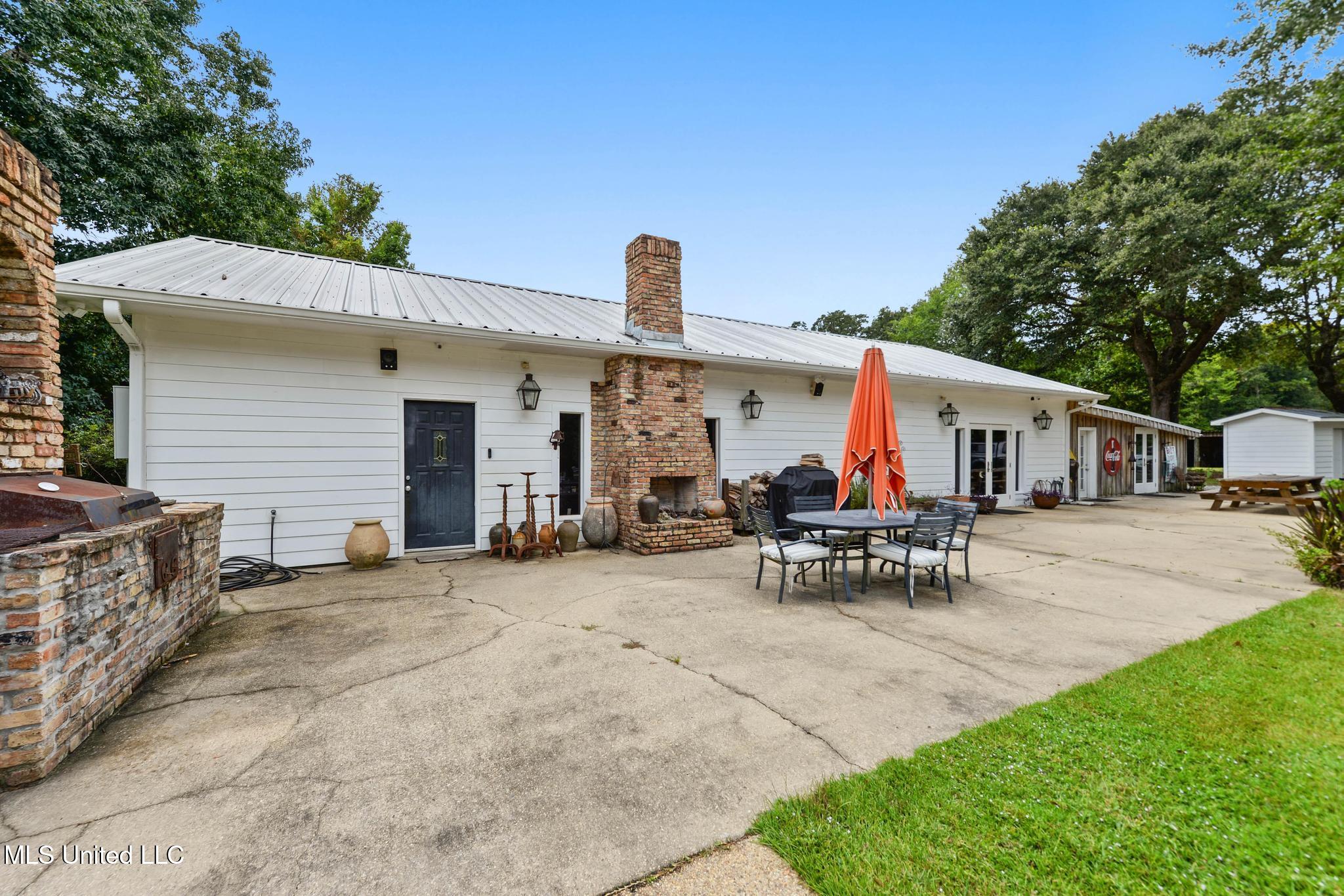 26240 Eddy Road Pass Christian, MS 39571 - Photo 34 of 59 034