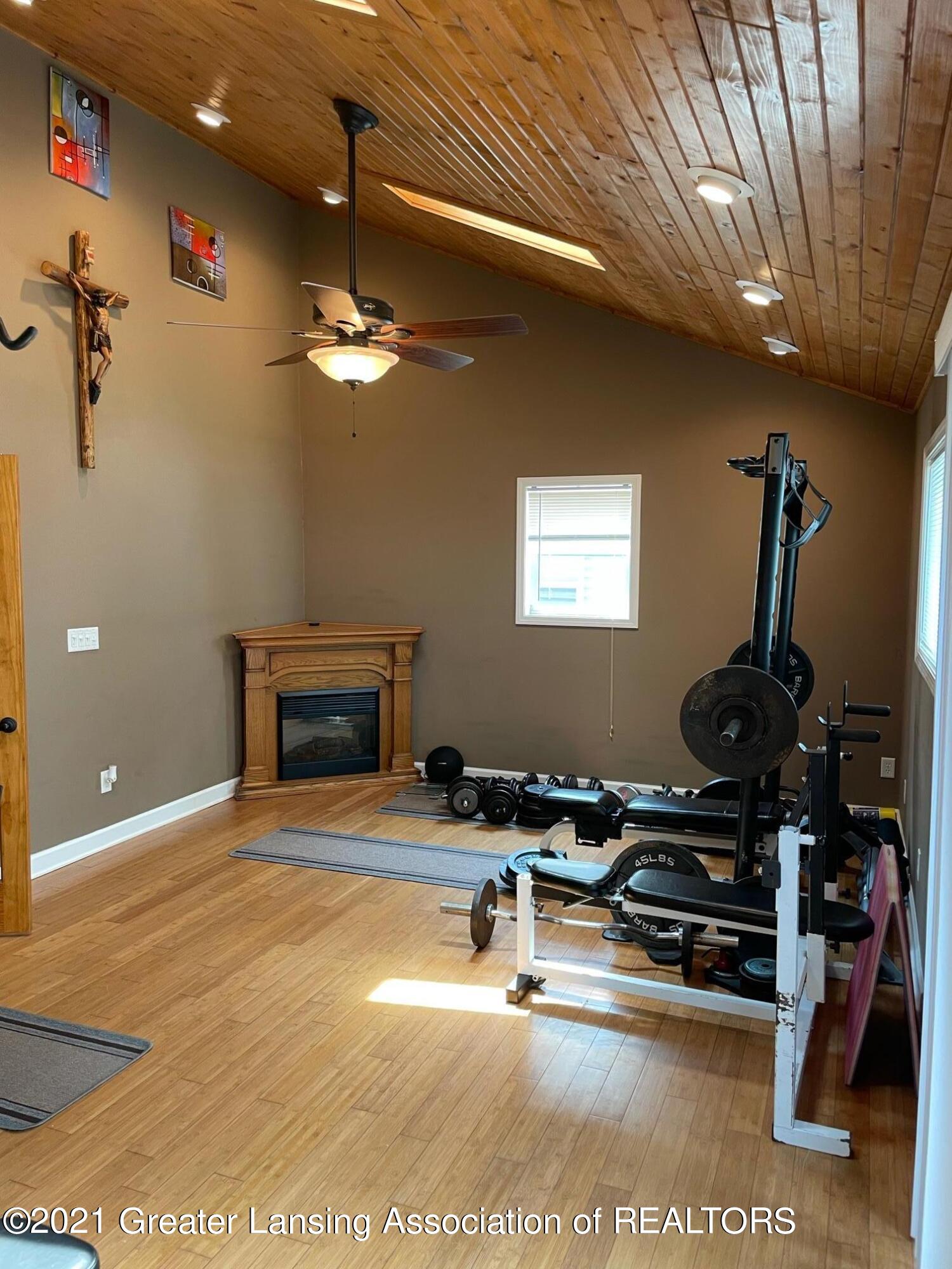 5930 Hughes Road Lansing, MI 48911 - Photo 2 of 9 Great Room 1