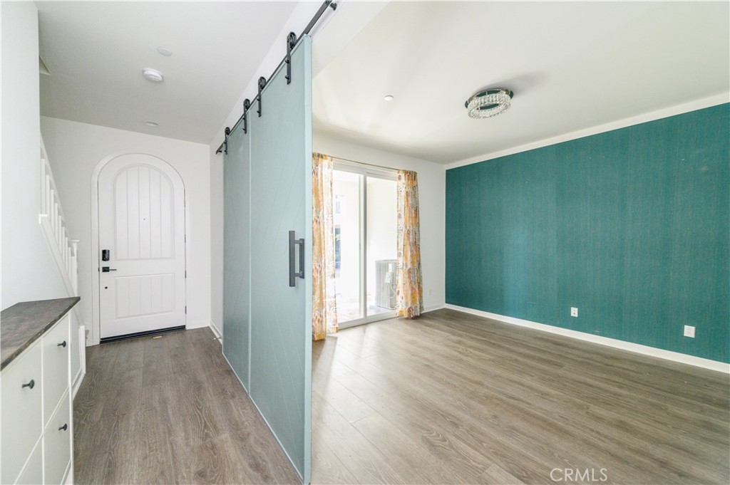 603 Shadowbrook Lake Forest, CA 92610 - Photo 6 of 60