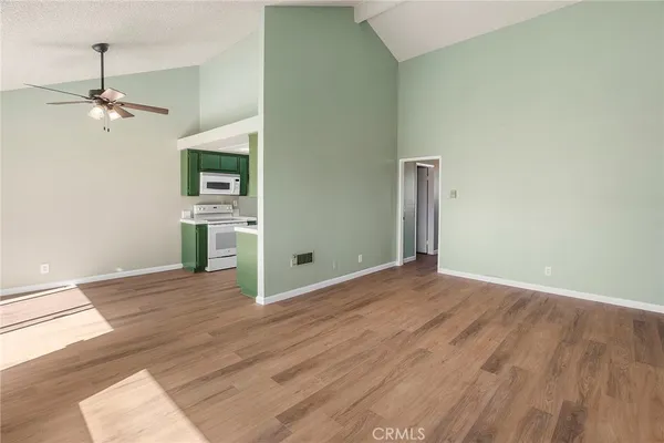 $2,750 | 15000 Halldale Avenue, Unit 213, Gardena, CA 90247