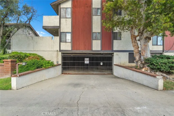 $2,750 | 15000 Halldale Avenue, Unit 213, Gardena, CA 90247