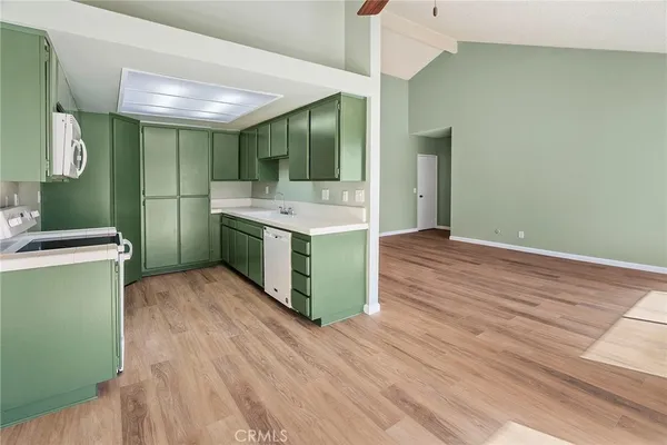 $2,750 | 15000 Halldale Avenue, Unit 213, Gardena, CA 90247