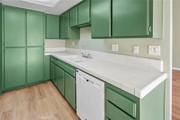 $2,750 | 15000 Halldale Avenue, Unit 213, Gardena, CA 90247