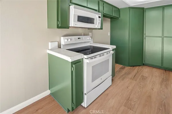 $2,750 | 15000 Halldale Avenue, Unit 213, Gardena, CA 90247