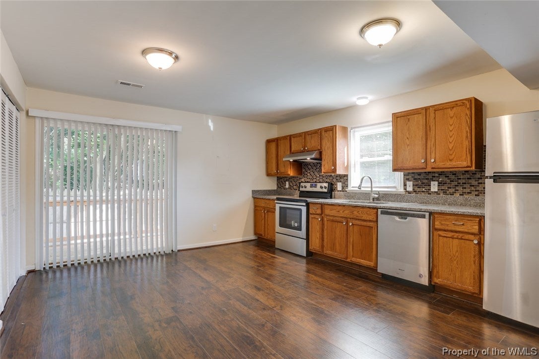 13 Kempton Street Hampton, VA 23669 - Photo 2 of 23 Gallery Image 2