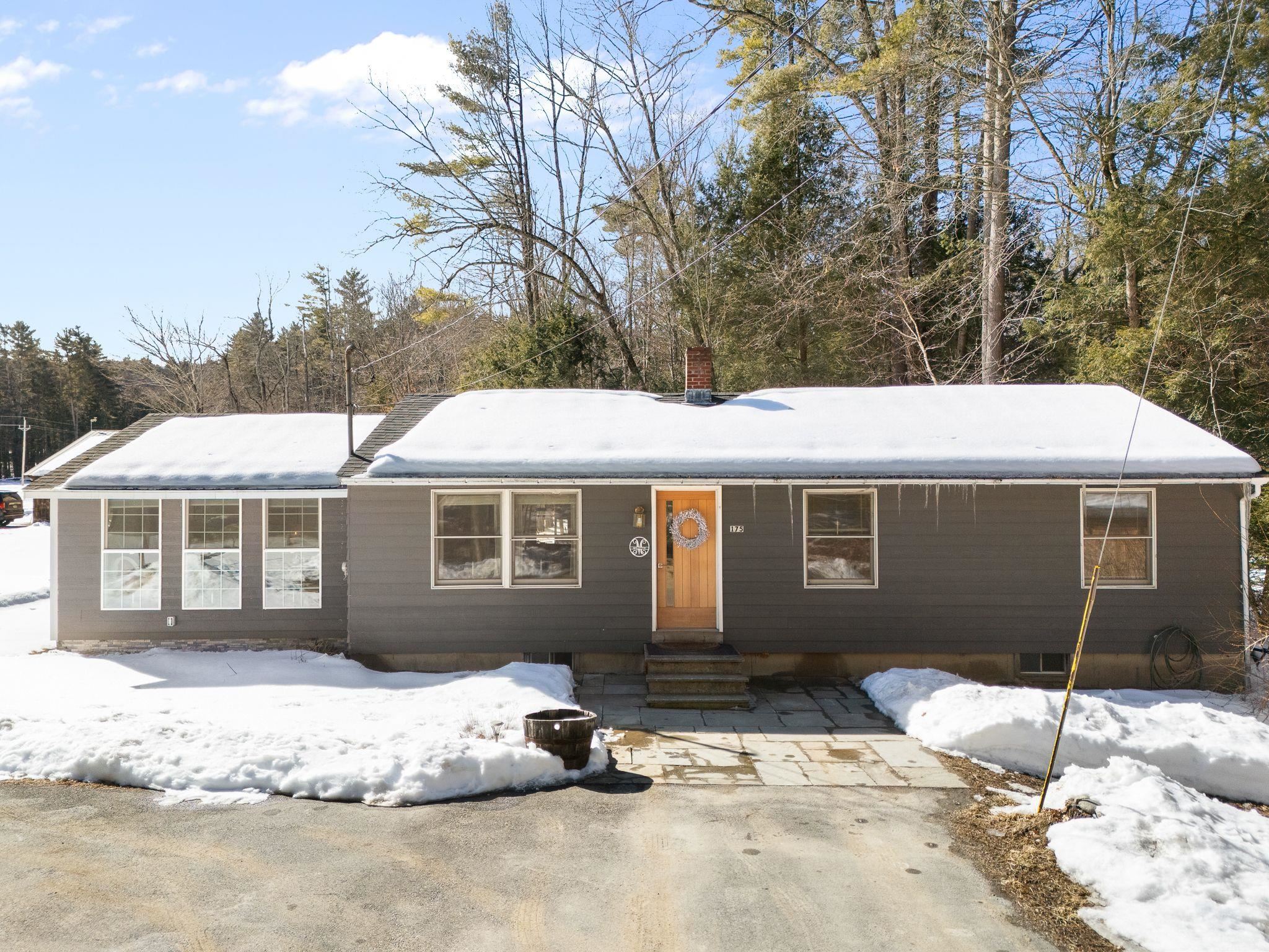 175 Sak Road Vernon, VT 05354 - Photo 3 of 27