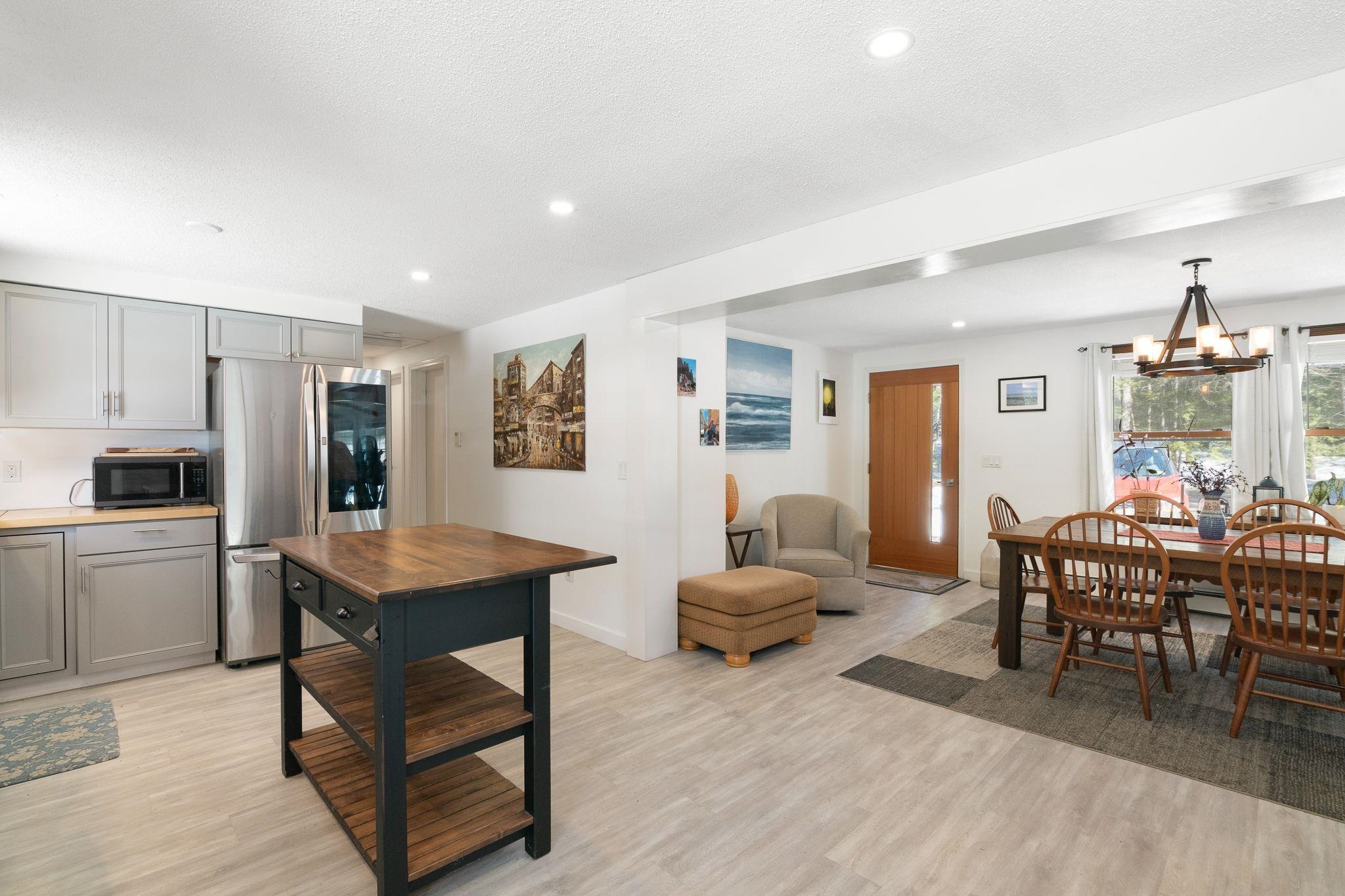 175 Sak Road Vernon, VT 05354 - Photo 7 of 20