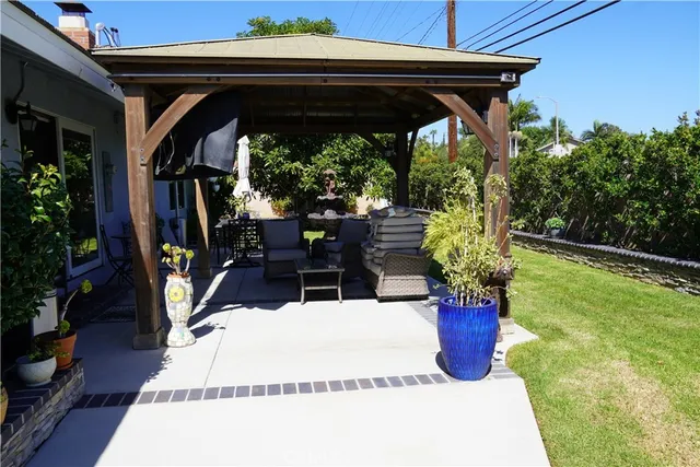 a vase of flowers sitting on a table