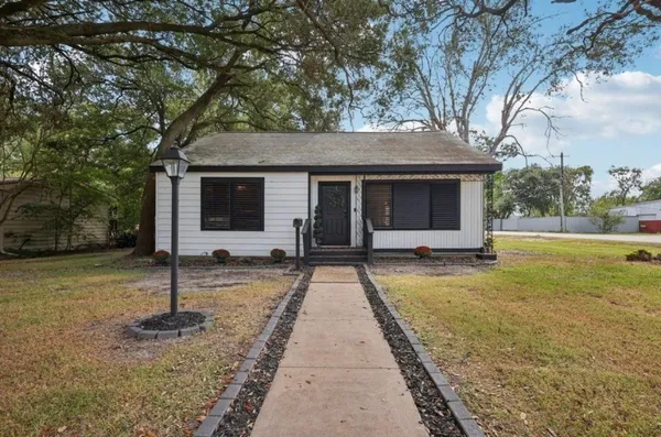 $198,000 | 2423 Meadow Lane, La Marque, TX 77568