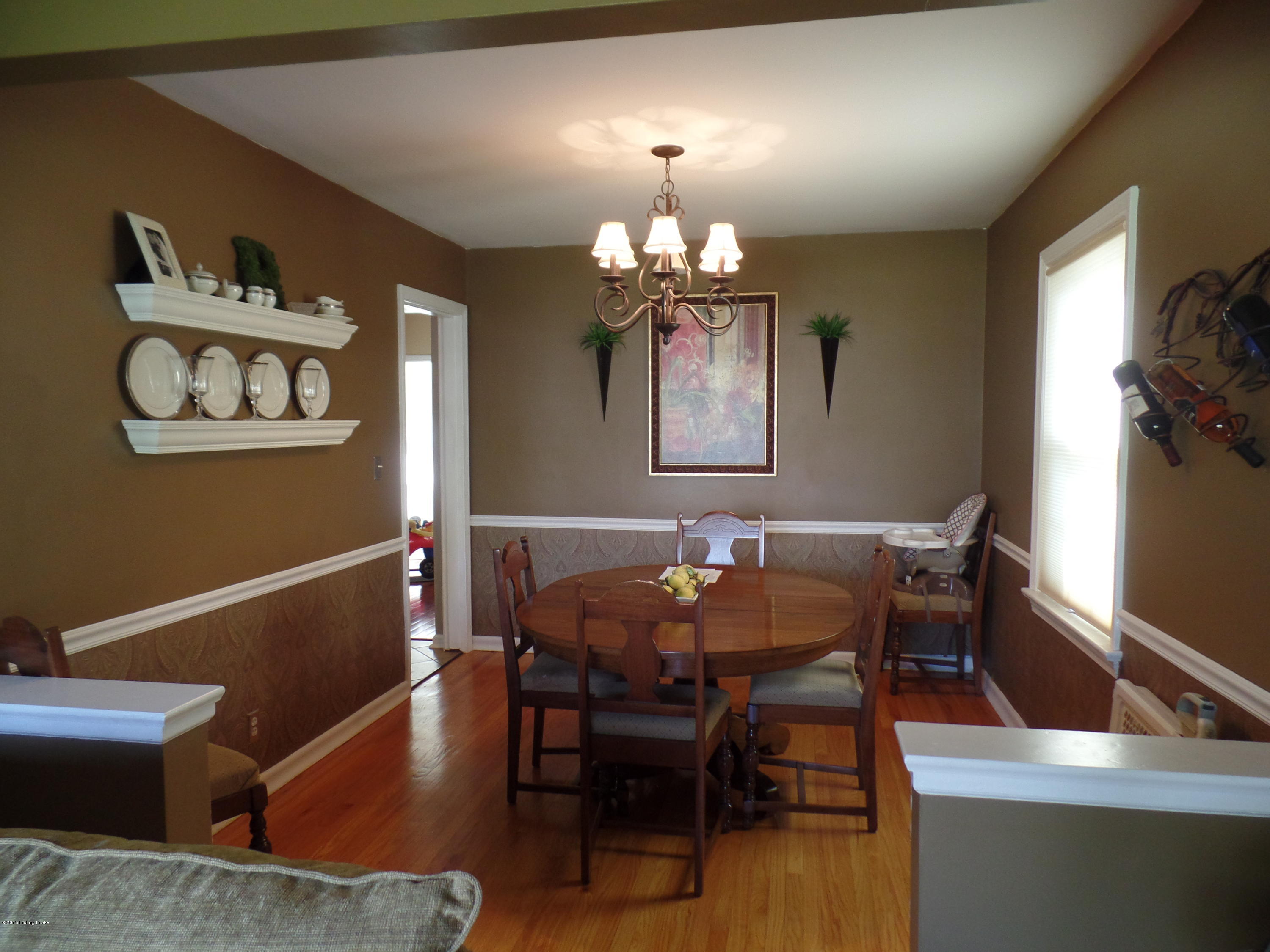 816 Perryman Road Louisville, KY 40207 - Photo 6 of 24 2015-05-01 17.37.16