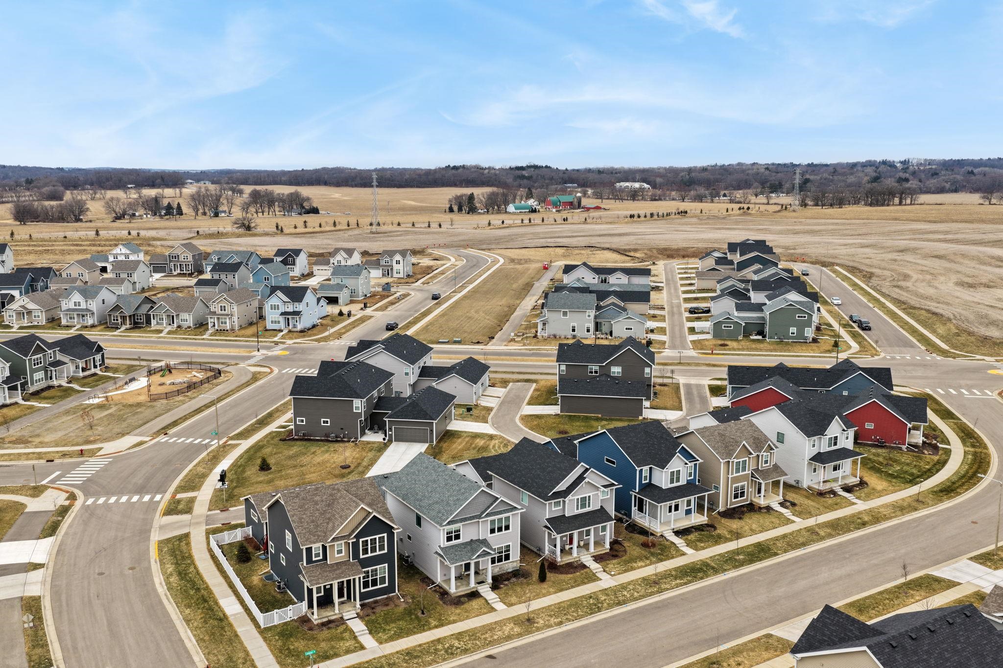 2565 Cobbler Road Fitchburg, WI 53711 - Photo 11 of 37