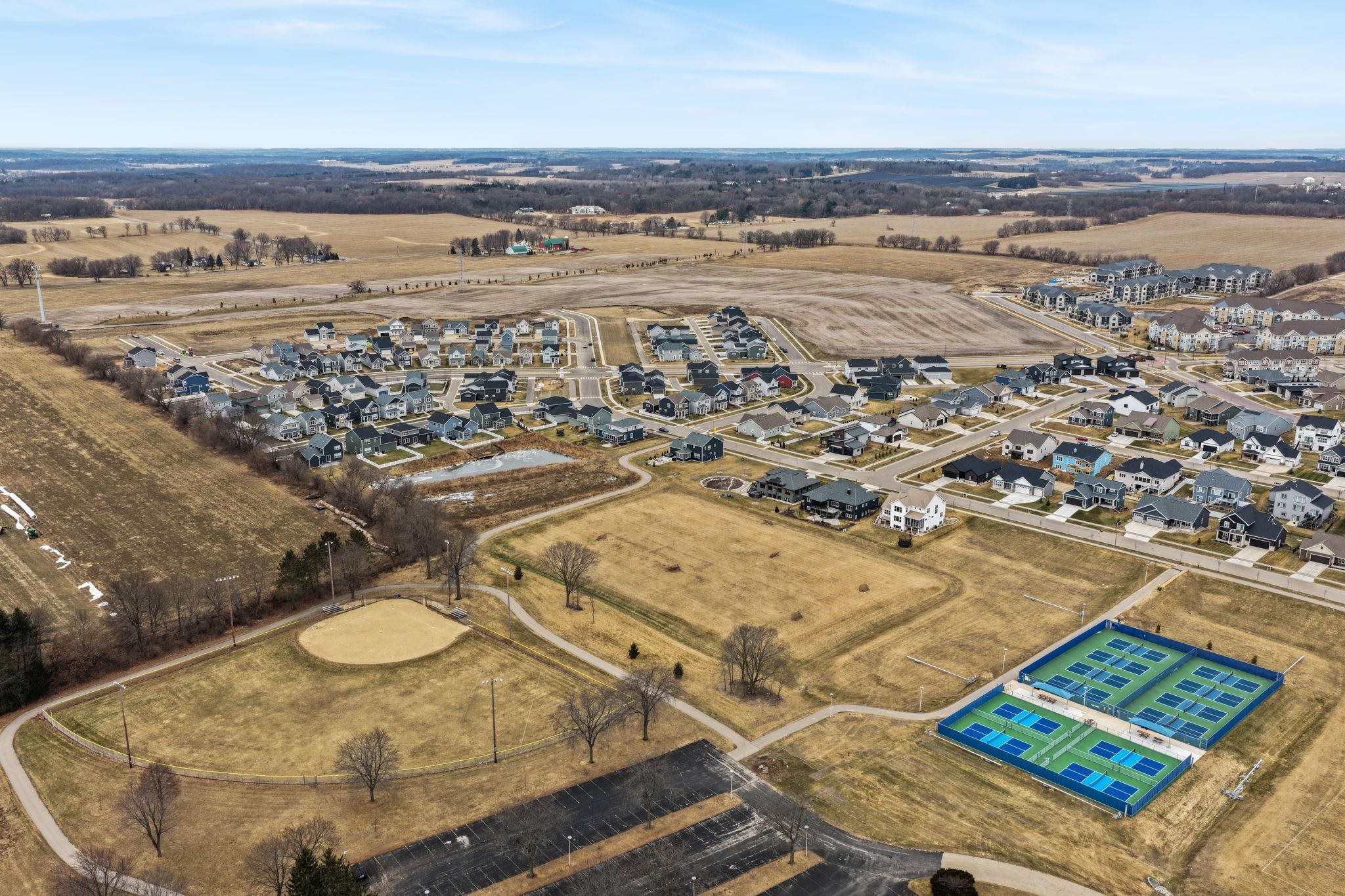 2565 Cobbler Road Fitchburg, WI 53711 - Photo 12 of 37