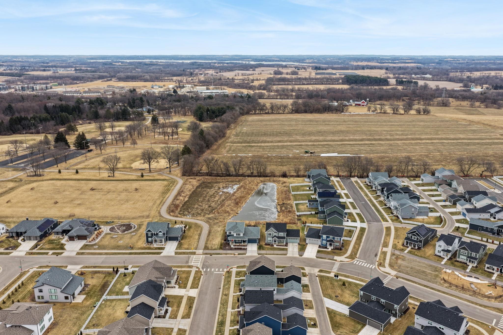 2565 Cobbler Road Fitchburg, WI 53711 - Photo 9 of 37