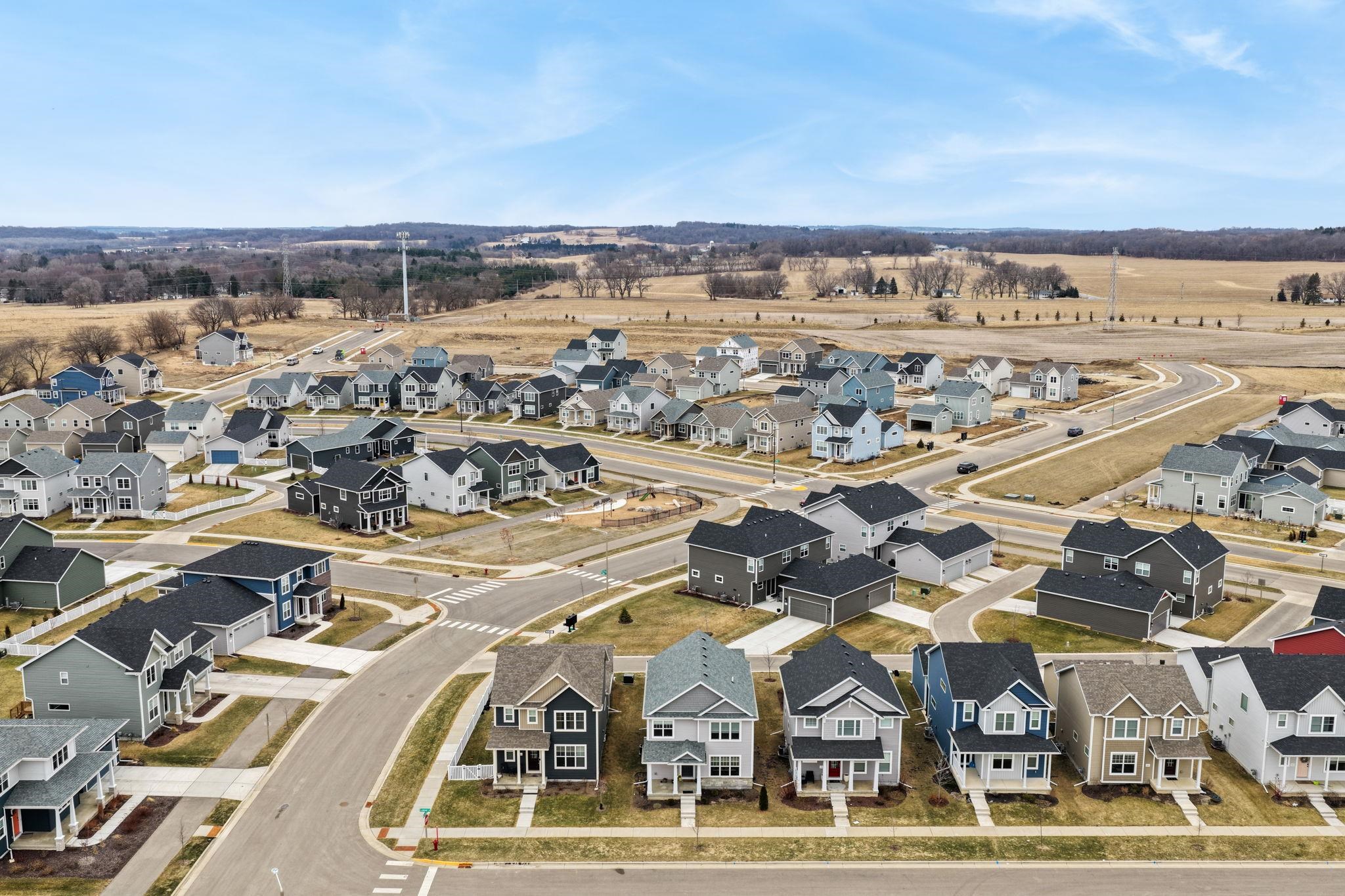 2565 Cobbler Road Fitchburg, WI 53711 - Photo 10 of 37