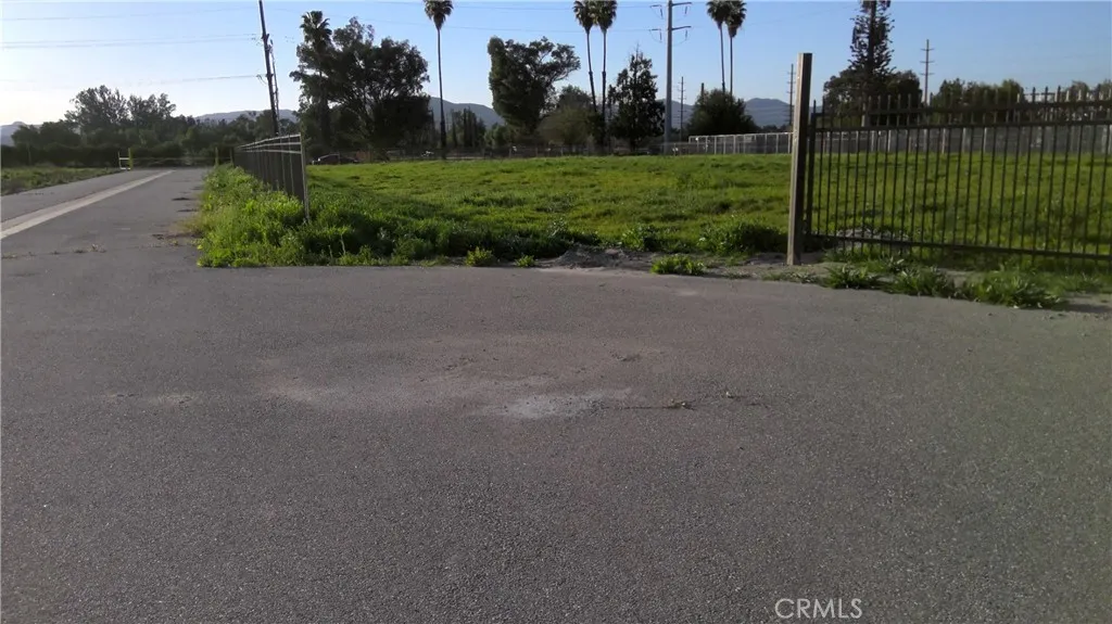 1 North Lyon Hemet, CA 92543 - Photo 14 of 14