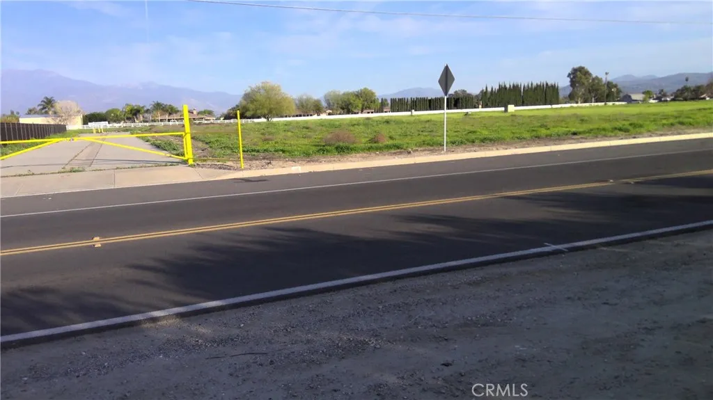 1 North Lyon Hemet, CA 92543 - Photo 8 of 14