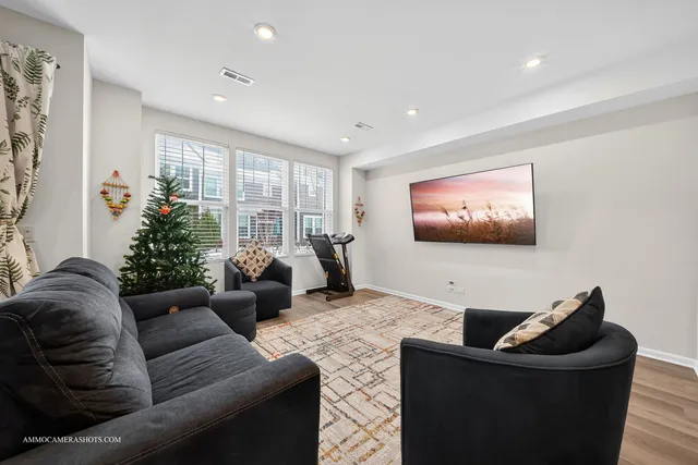 $485,000 | 534 Watercress Drive, Aurora, IL 60504