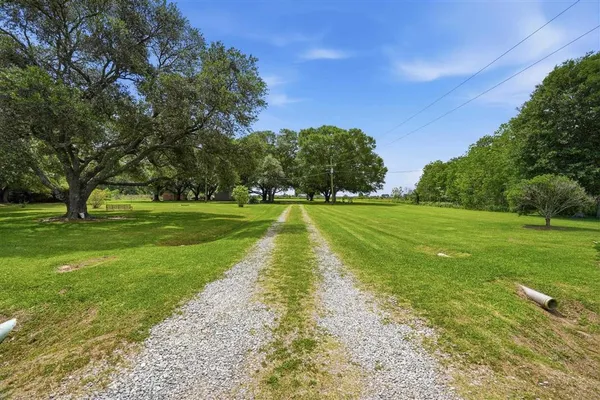 $200,000 | 12175 Pine Island Highway, Welsh, LA 70591