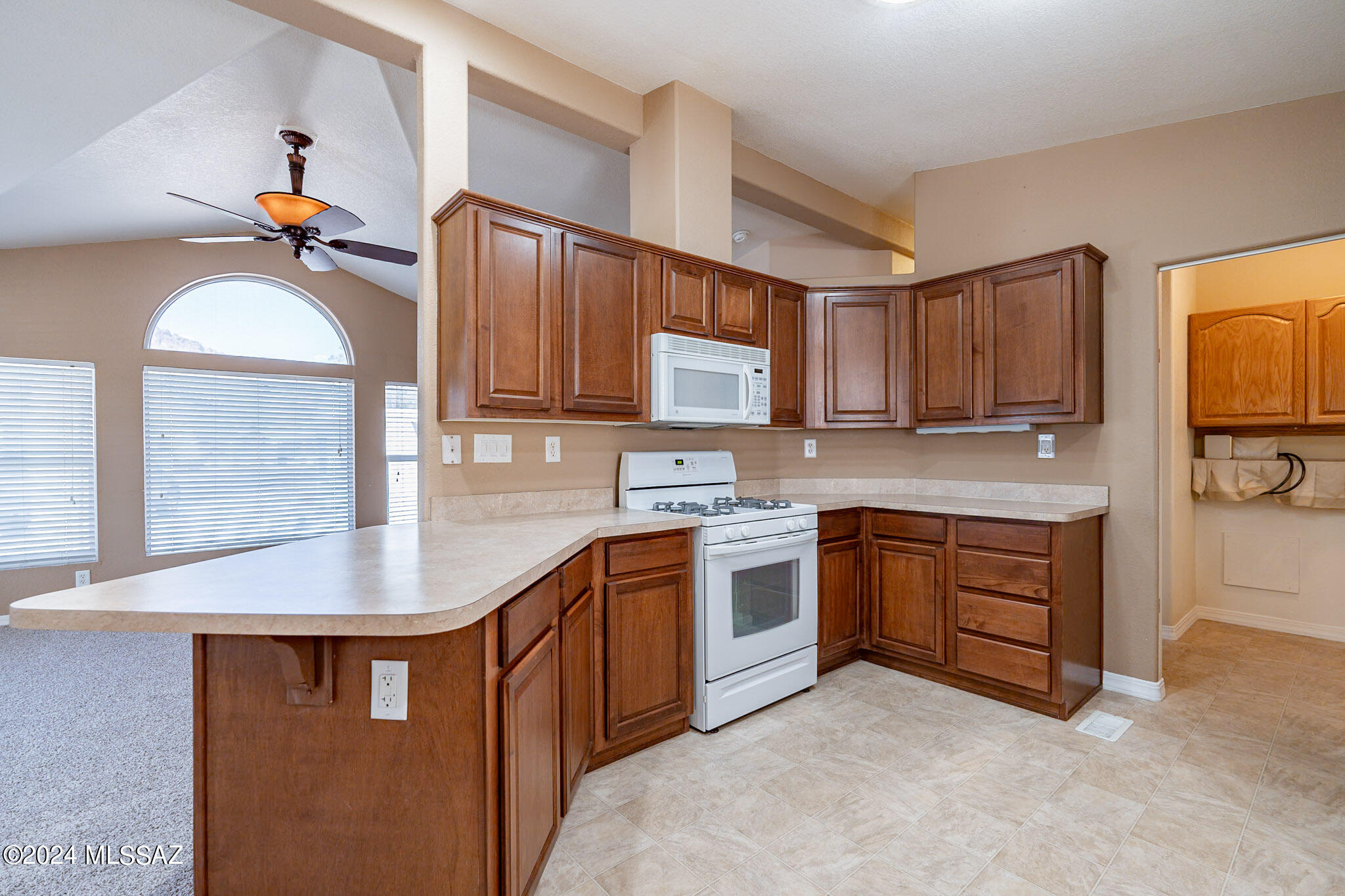 5457 West Lazy S Street Tucson, AZ 85713 - Photo 8 of 33 Gallery Image 8