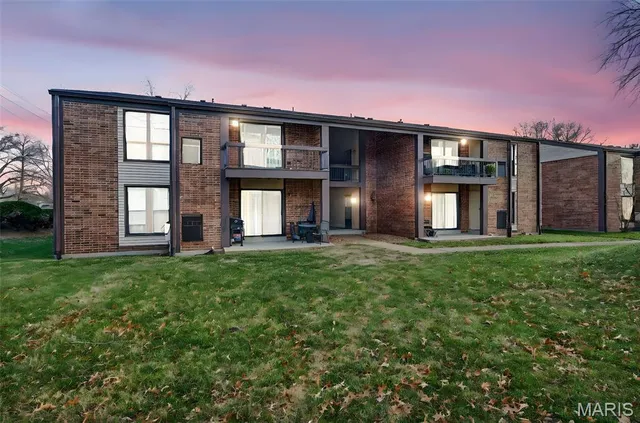 $100,000 | 4294 Kay Lane, Unit 6, St. Louis, MO 63123