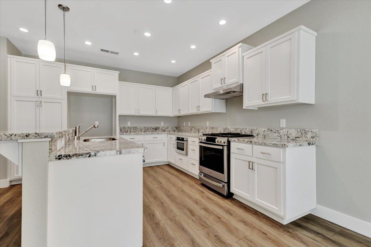 607 Cold Spring Grass Valley, CA 95945 - Photo 3 of 20