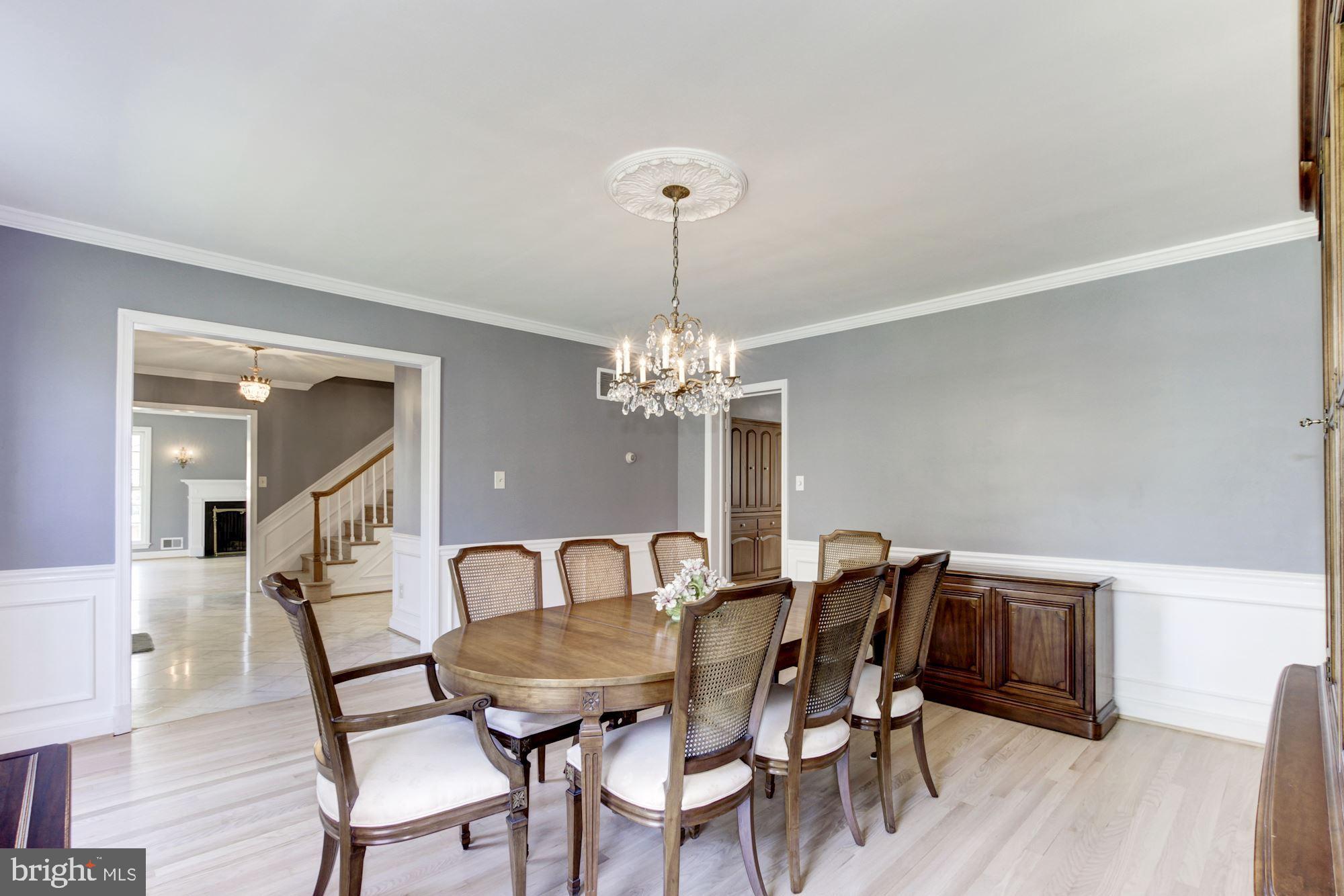 10031 Kendale Road Potomac, MD 20854 - Photo 15 of 52 Dining Room looking into Foyer