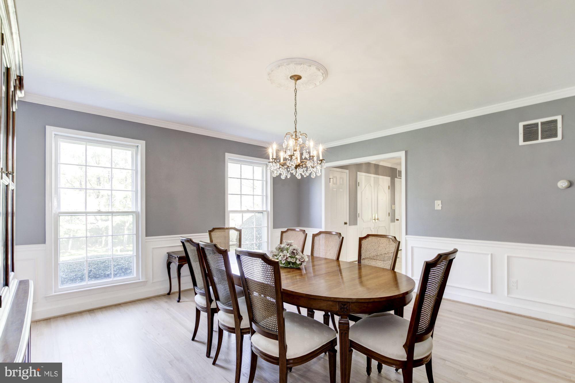 10031 Kendale Road Potomac, MD 20854 - Photo 16 of 52 Dining Room