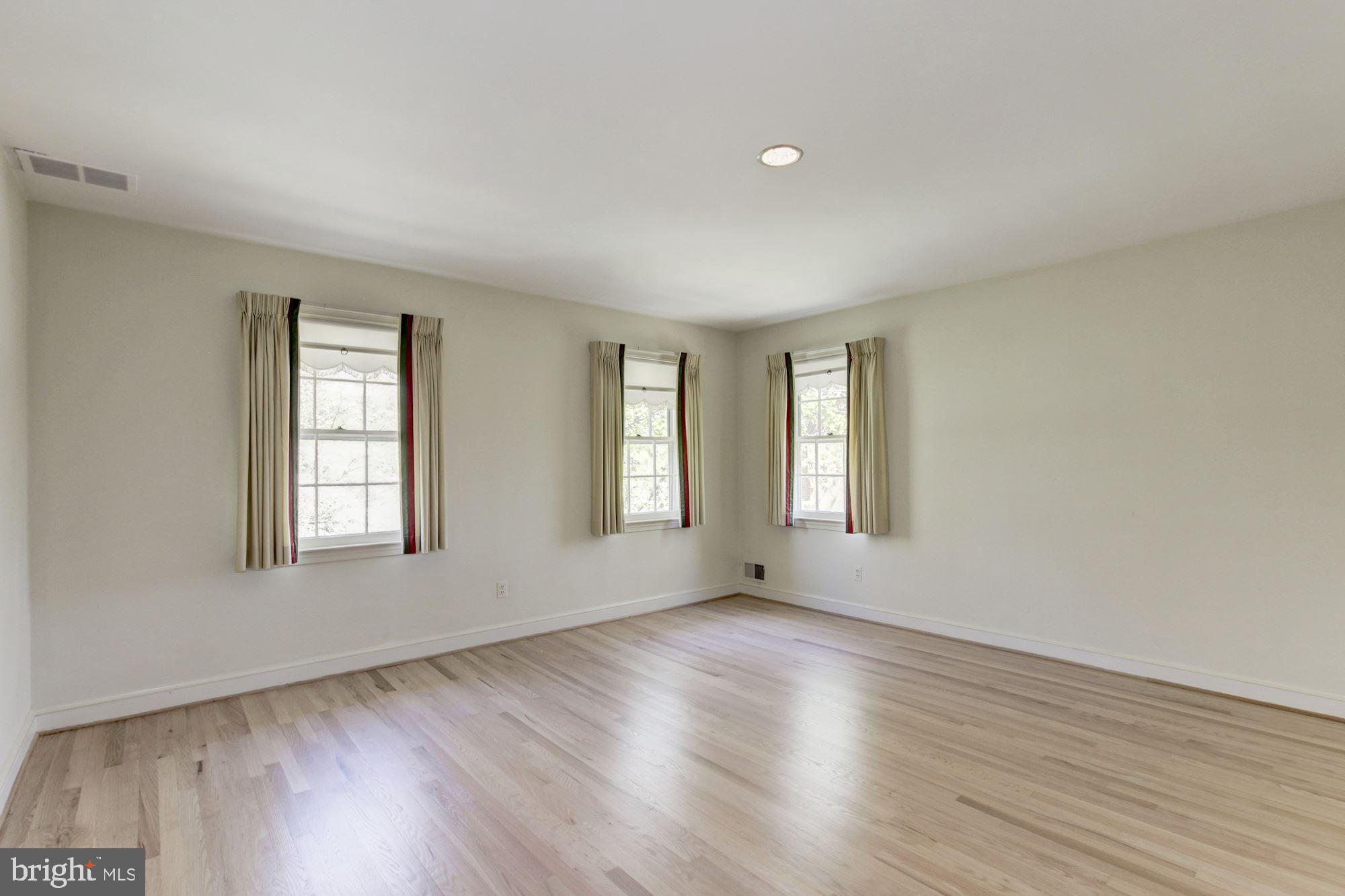 10031 Kendale Road Potomac, MD 20854 - Photo 33 of 52 Bedroom #2