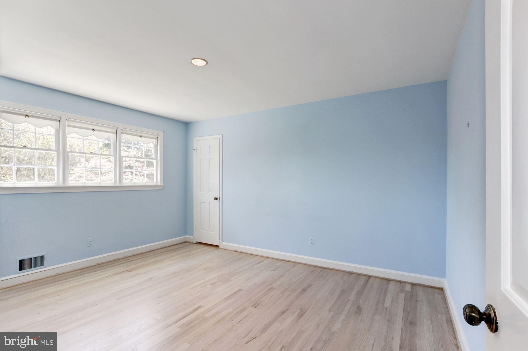 10031 Kendale Road Potomac, MD 20854 - Photo 35 of 52 Bedroom #3