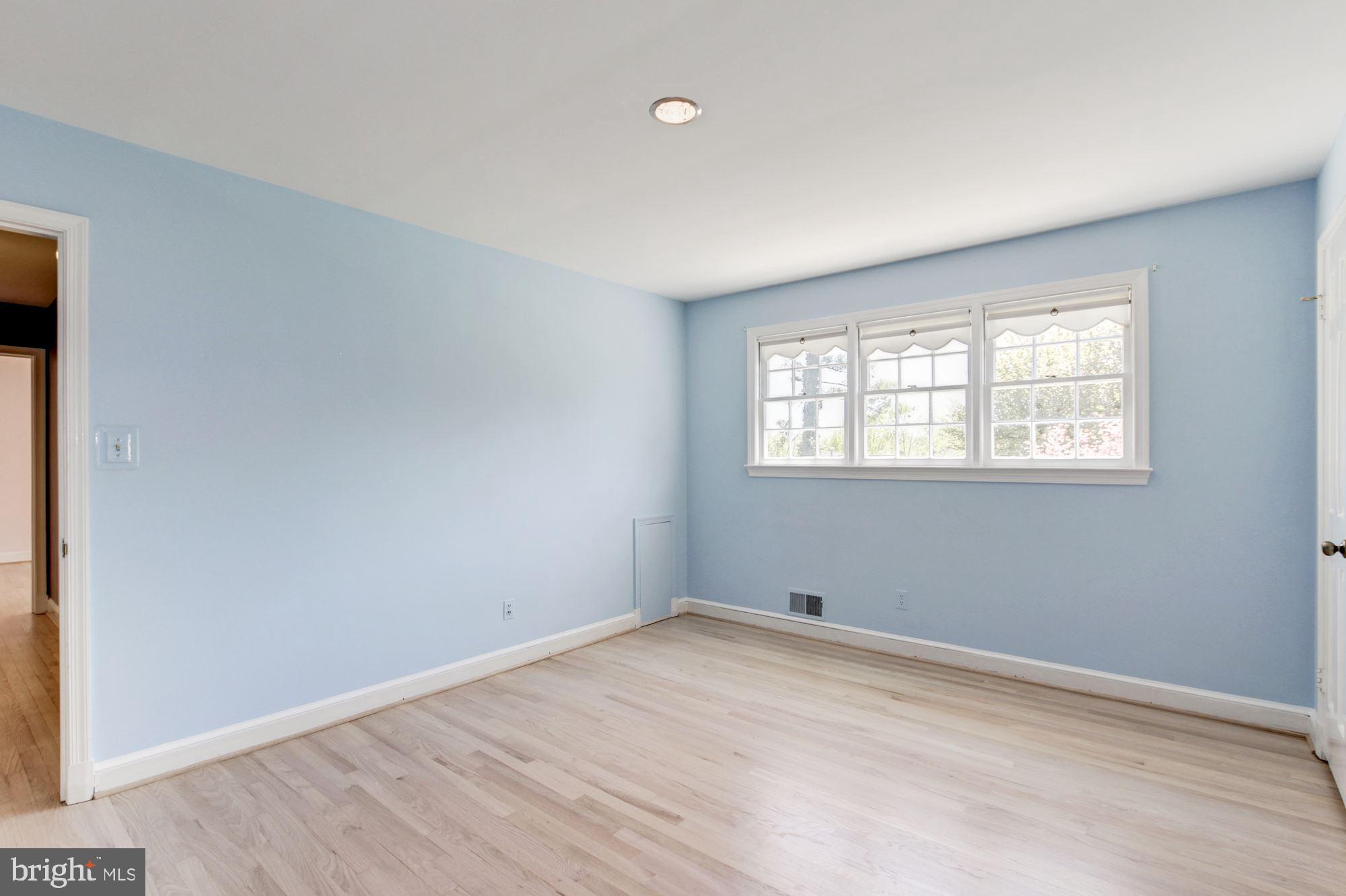 10031 Kendale Road Potomac, MD 20854 - Photo 36 of 52 Bedroom #3