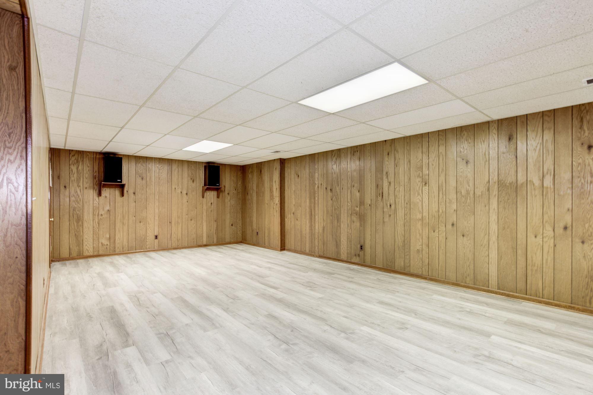 10031 Kendale Road Potomac, MD 20854 - Photo 45 of 52 Lower Level Recreation Room