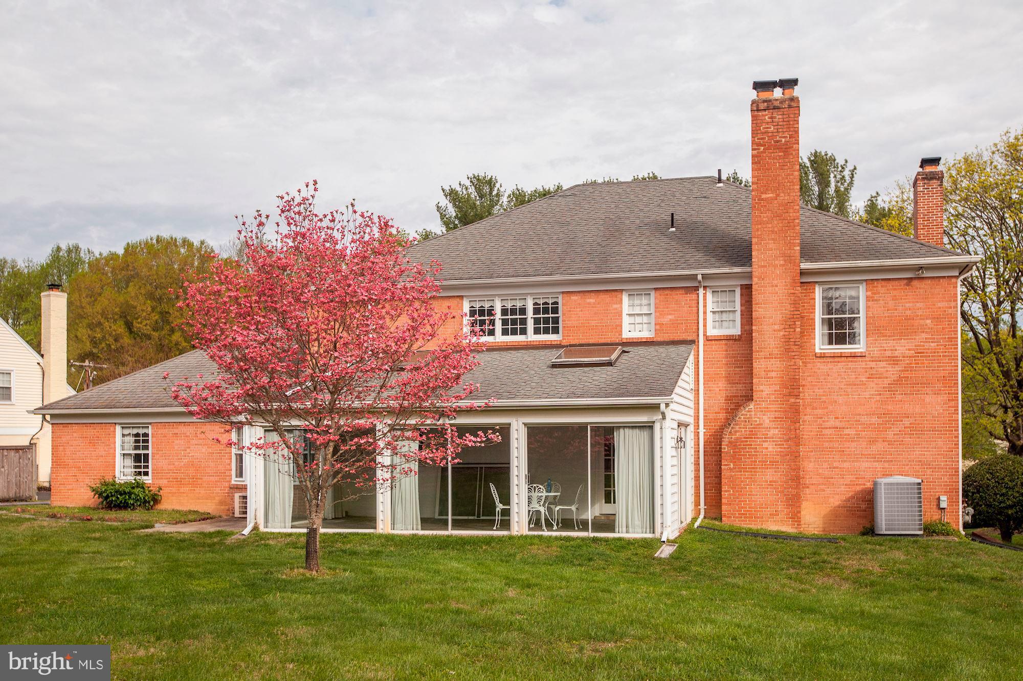 10031 Kendale Road Potomac, MD 20854 - Photo 48 of 52 Rear View