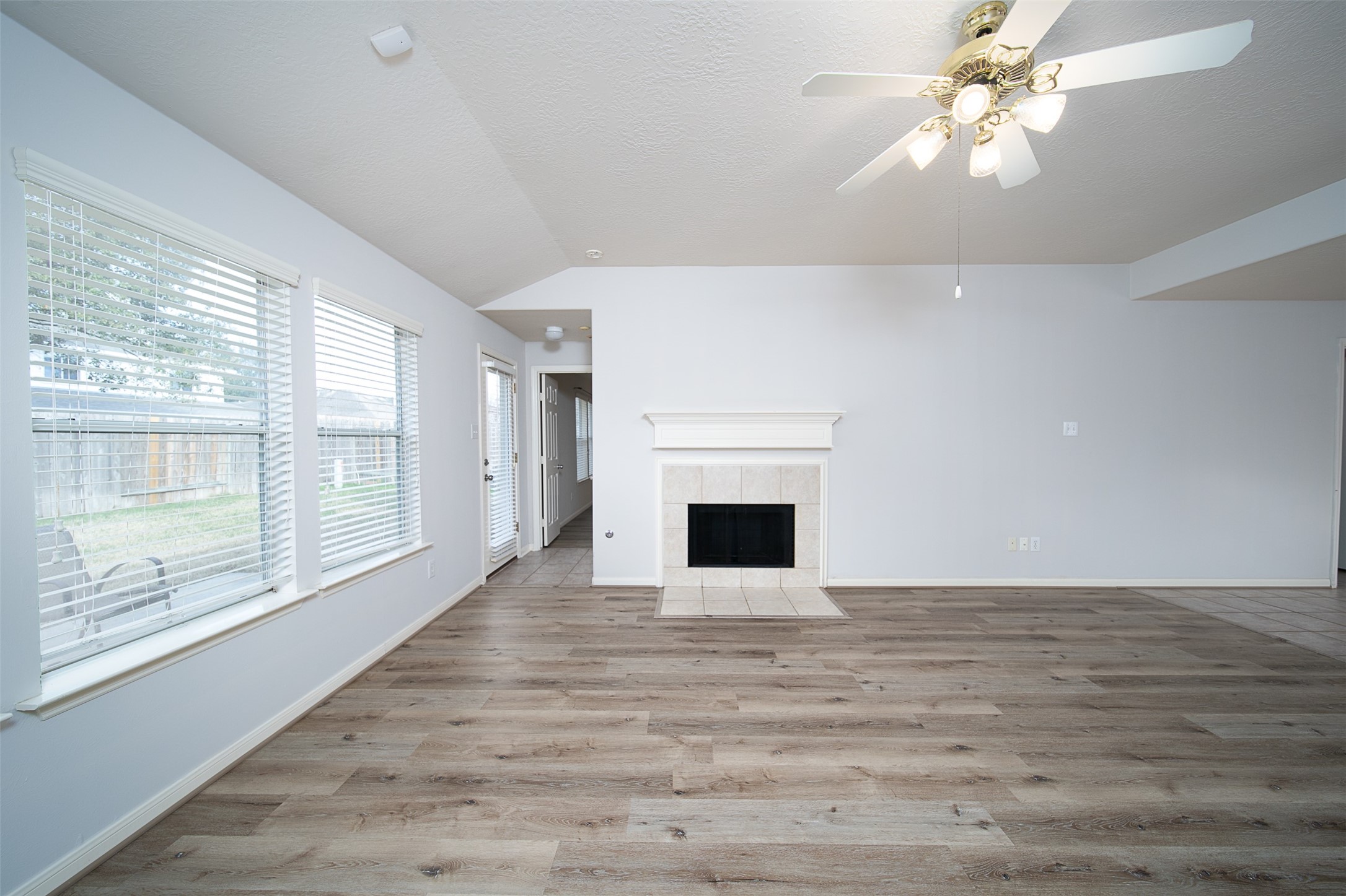 4710 Shane Creek Lane Spring, TX 77388 - Photo 10 of 26