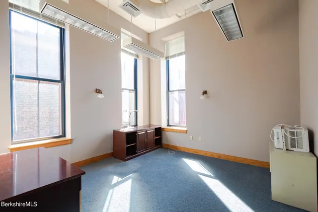 $16 | 75 North Street, Pittsfield, MA 01201