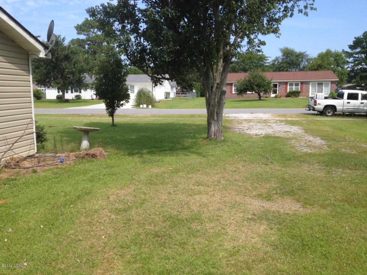 136 Bayberry Road Newport, NC 28570 - Photo 5 of 5 sideyard
