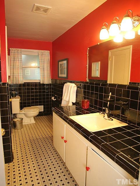 4700 Rembert Drive Raleigh, NC 27612 - Photo 16 of 16 Large second bath offer reglazed original tile - very nicely done:) 2nd Full Bath