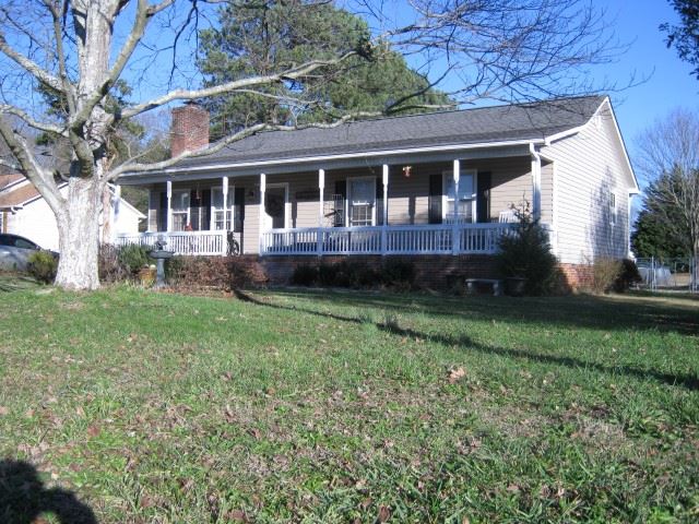 302 Jamie Court Boiling Springs, SC 29316 - Photo 5 of 17