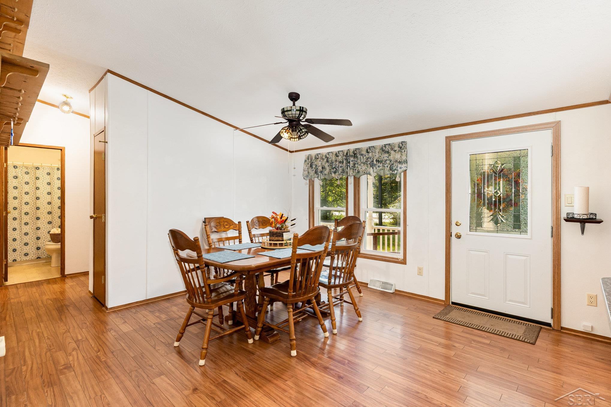 2045 Estey Road Rhodes, MI 48652 - Photo 3 of 21