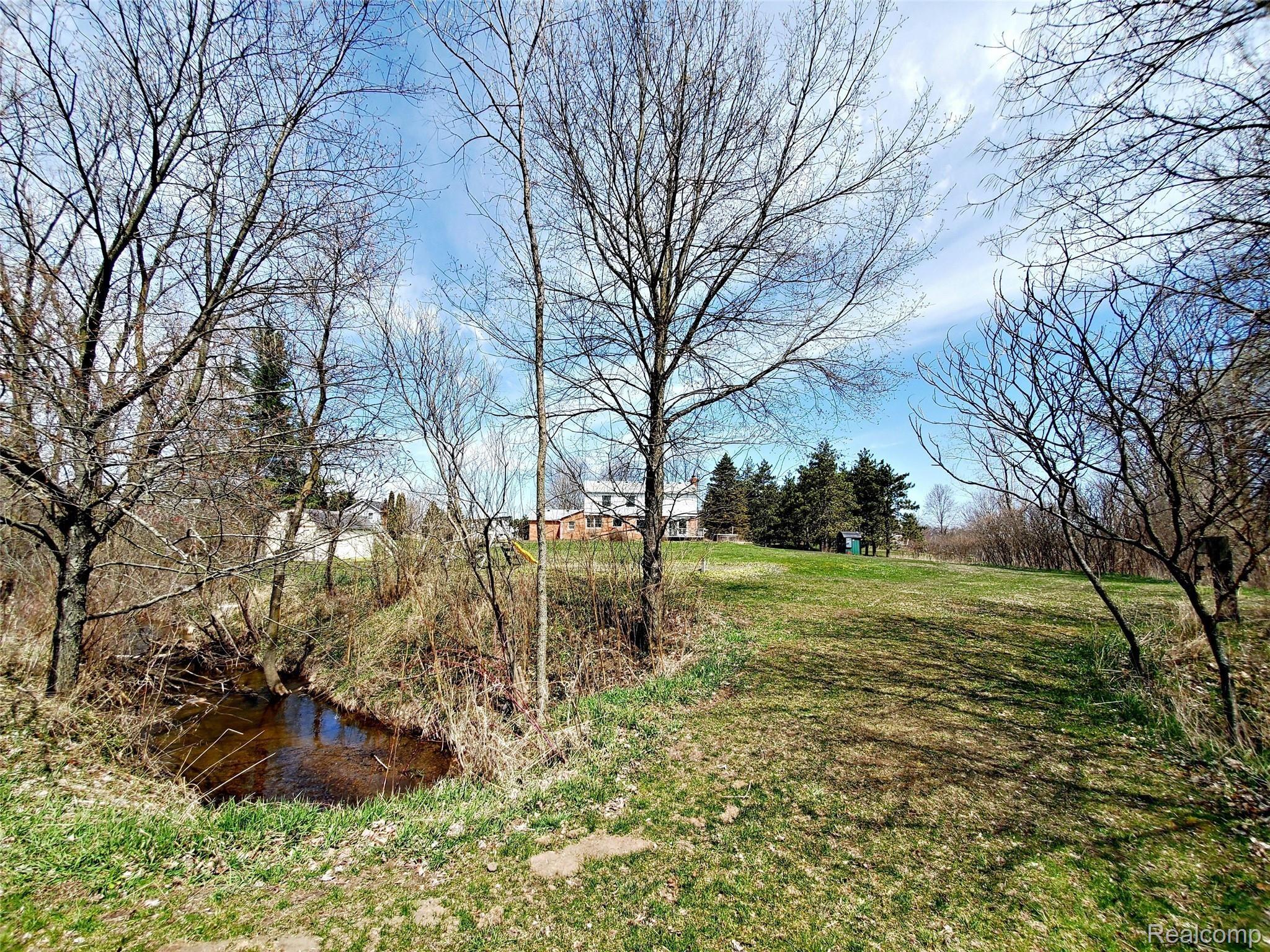 5051 Brigham Road Goodrich, MI 48438 - Photo 5 of 61 5.jpg