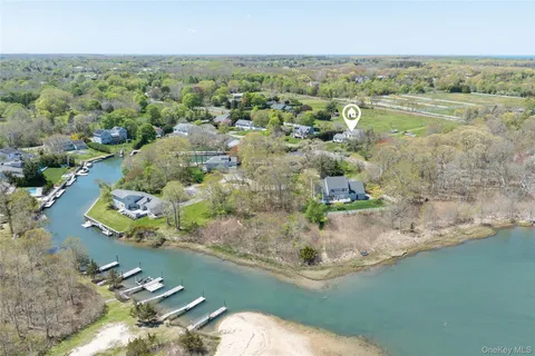$975,000 | 445 Budds Pond Road, Southold, NY 11971