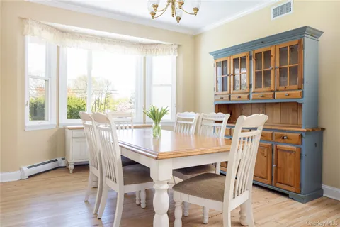 $975,000 | 445 Budds Pond Road, Southold, NY 11971