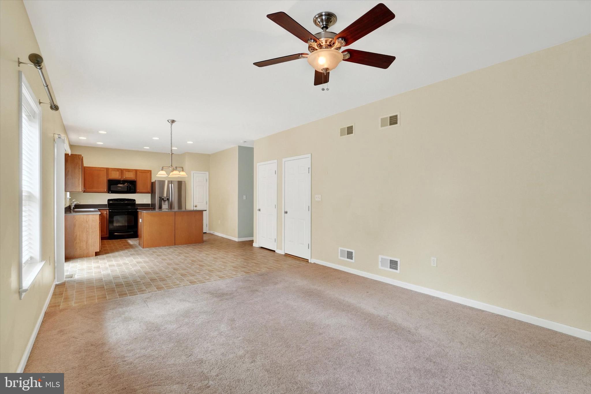 369 Sunbury Way Red Lion, PA 17356 - Photo 10 of 26 Eat-in Kitchen/Family Room