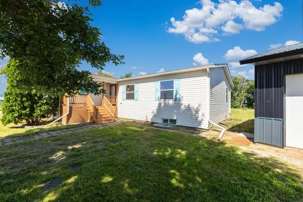 $259,900 | 755 240th Avenue Southwest, Appleton, MN 56208