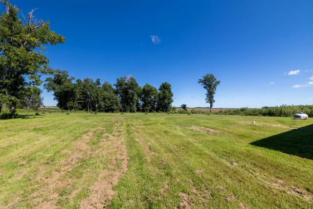 $299,000 | 755 240th Avenue Southwest, Appleton, MN 56208