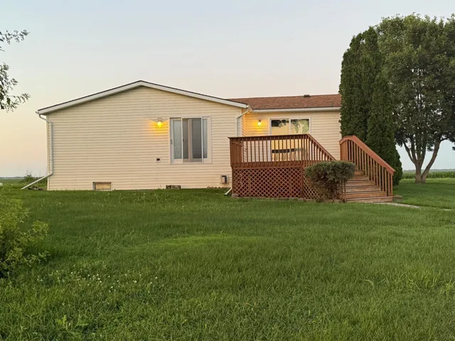 $299,000 | 755 240th Avenue Southwest, Appleton, MN 56208