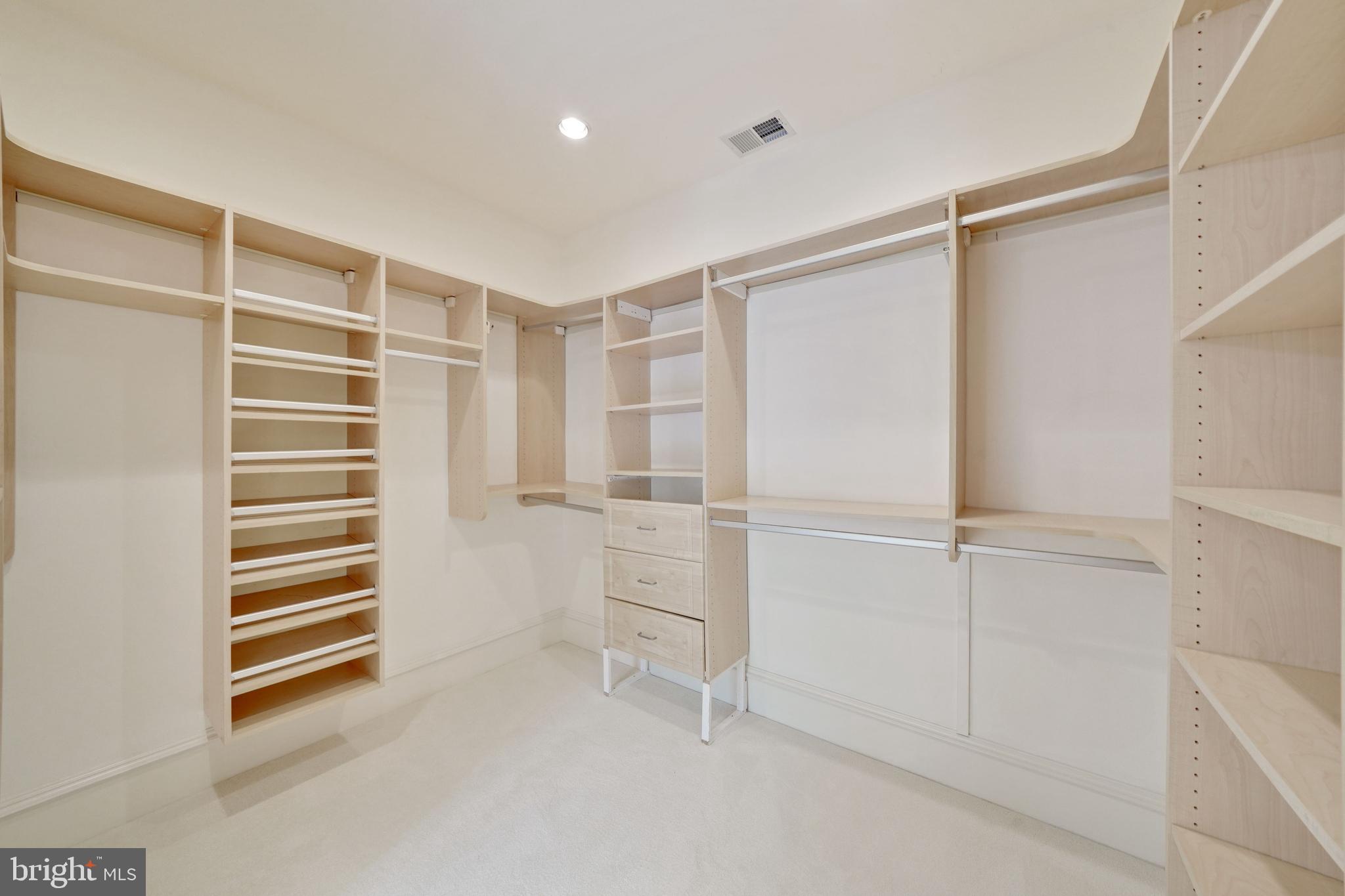 4825 Dexter Terrace Northwest Washington, DC 20007 - Photo 24 of 46