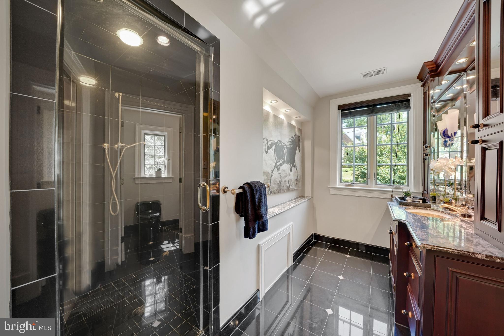 4825 Dexter Terrace Northwest Washington, DC 20007 - Photo 25 of 46