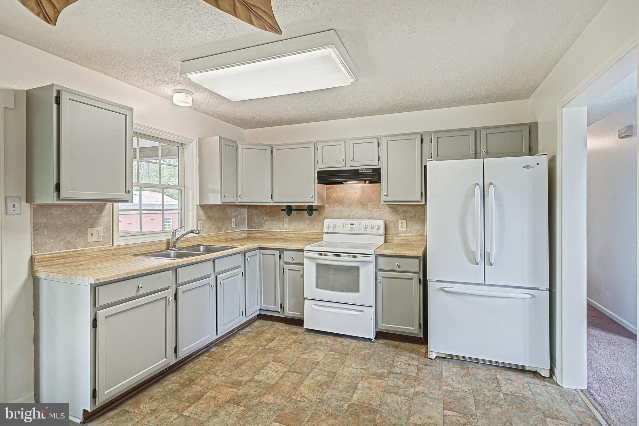 16 Riverview Road Delta, PA 17314 - Photo 2 of 30